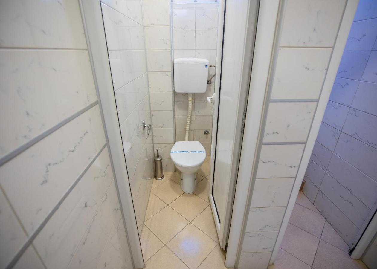 Guest House Agropapuk Šid Eksteriør billede