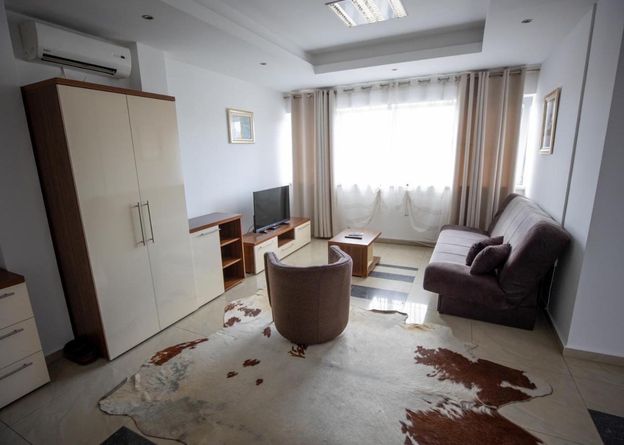 Guest House Agropapuk Šid Eksteriør billede