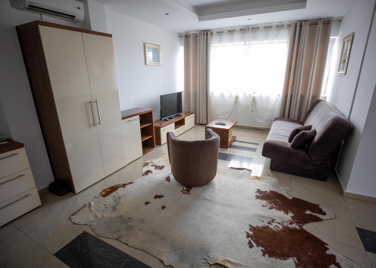 Guest House Agropapuk Šid Eksteriør billede