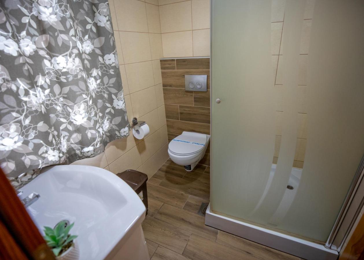 Guest House Agropapuk Šid Eksteriør billede