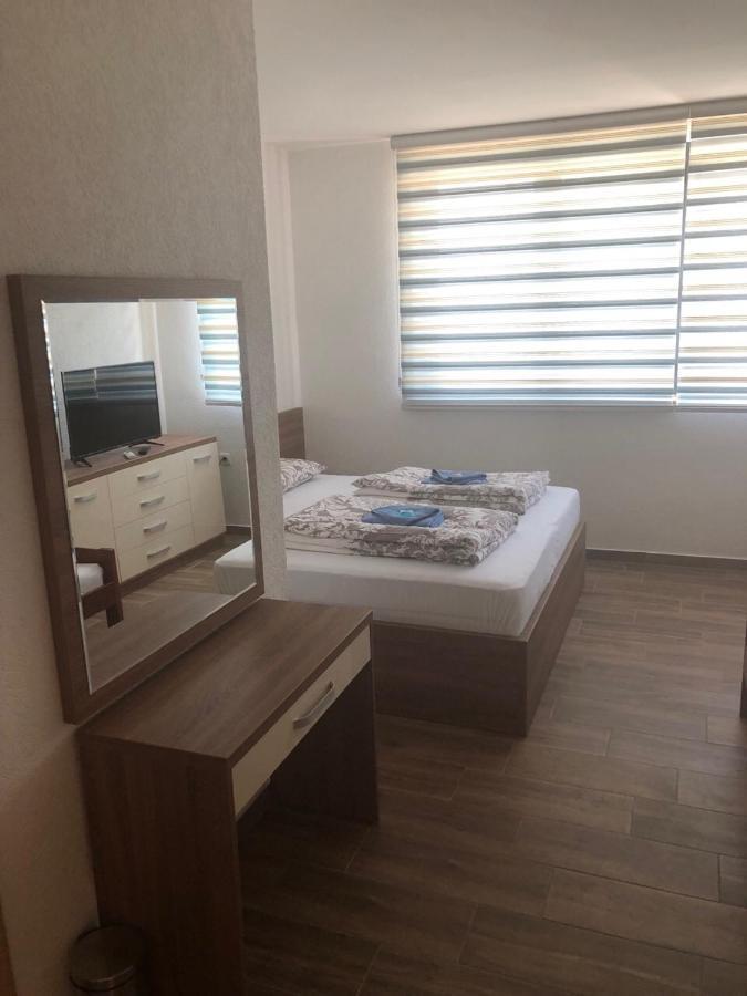 Guest House Agropapuk Šid Eksteriør billede